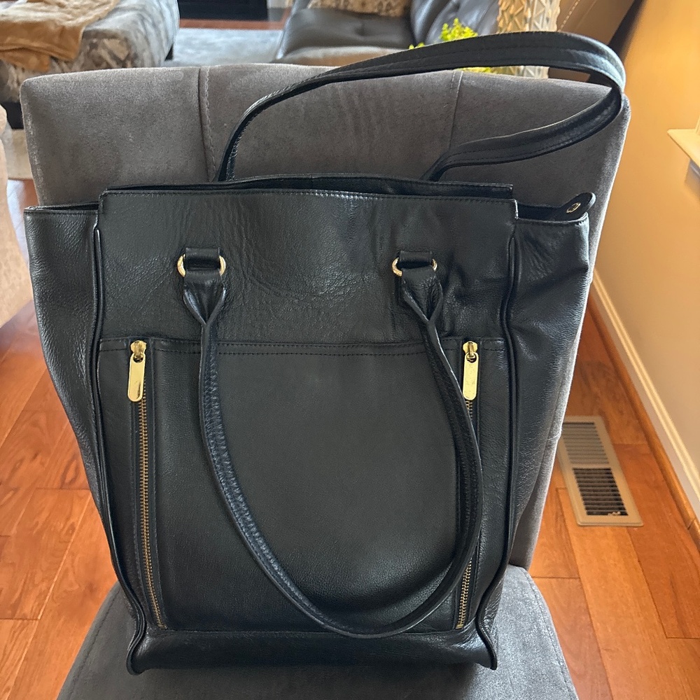 Banana Republic Black Leather Diane Tote Handbag KS2